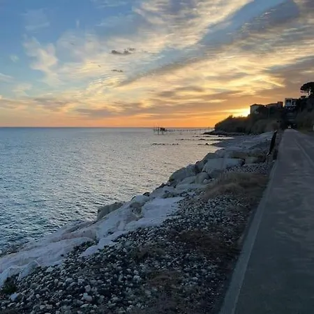 Lägenhet Angolo Di Paradiso Perla Turchino